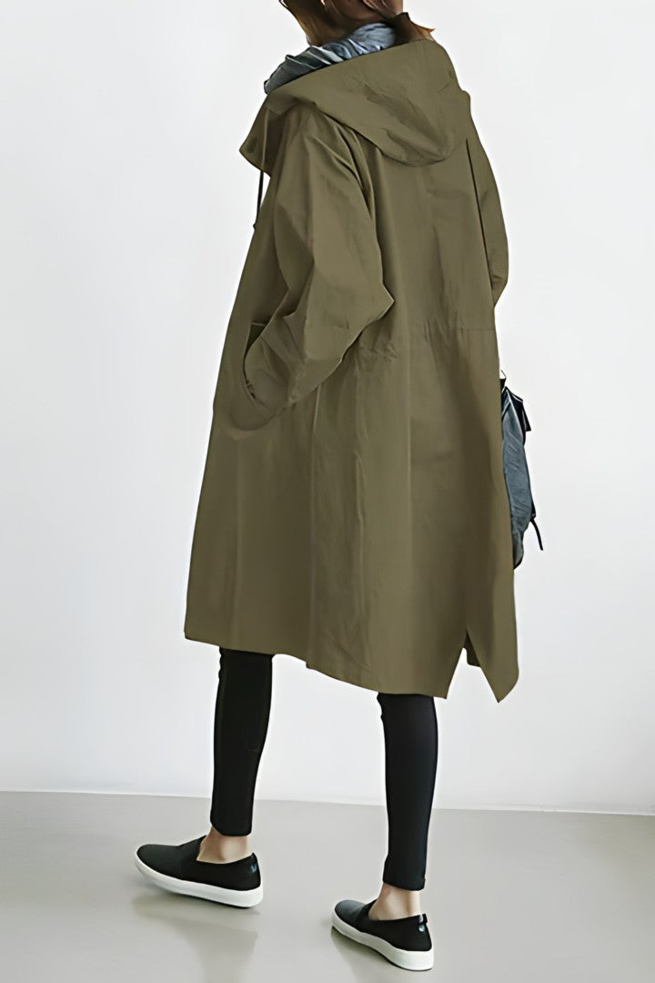 Élodie Lavin | Trendy Trench Coat