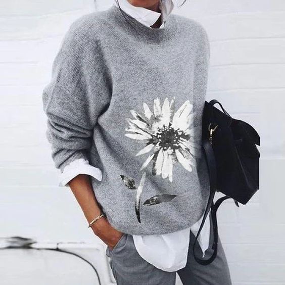 Elle&Vire® - Elegant Sweater with Flower Print