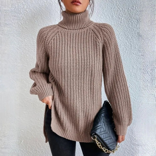 Inès Lavigne - Stylish brown turtleneck