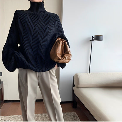 Lucia Comér® - Black turtleneck sweater