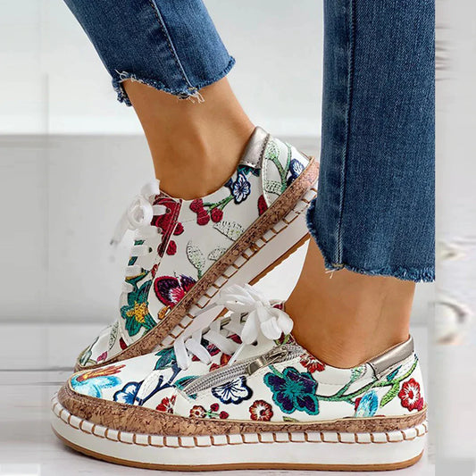 Floral Embroidery™ - Breathable Slip-on Sneakers